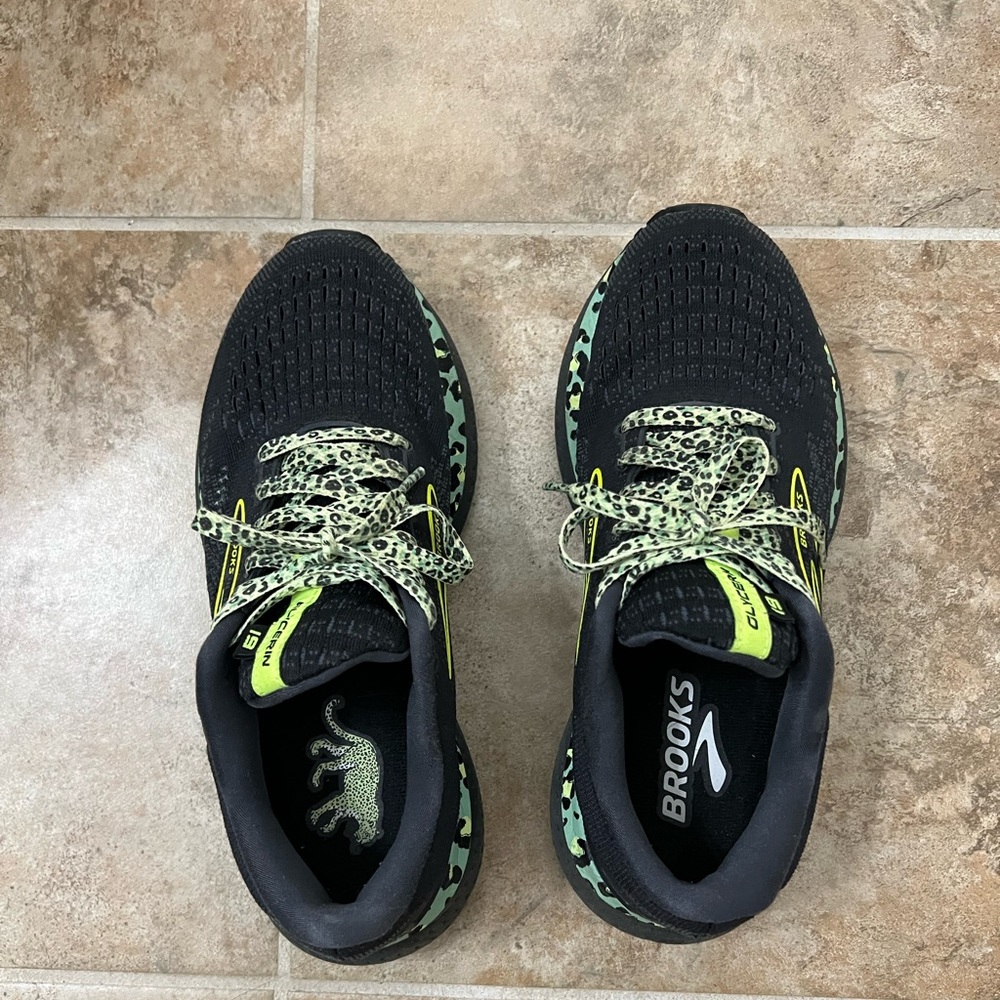 Brooks Glycerin 19 Electric cheetah running shoes